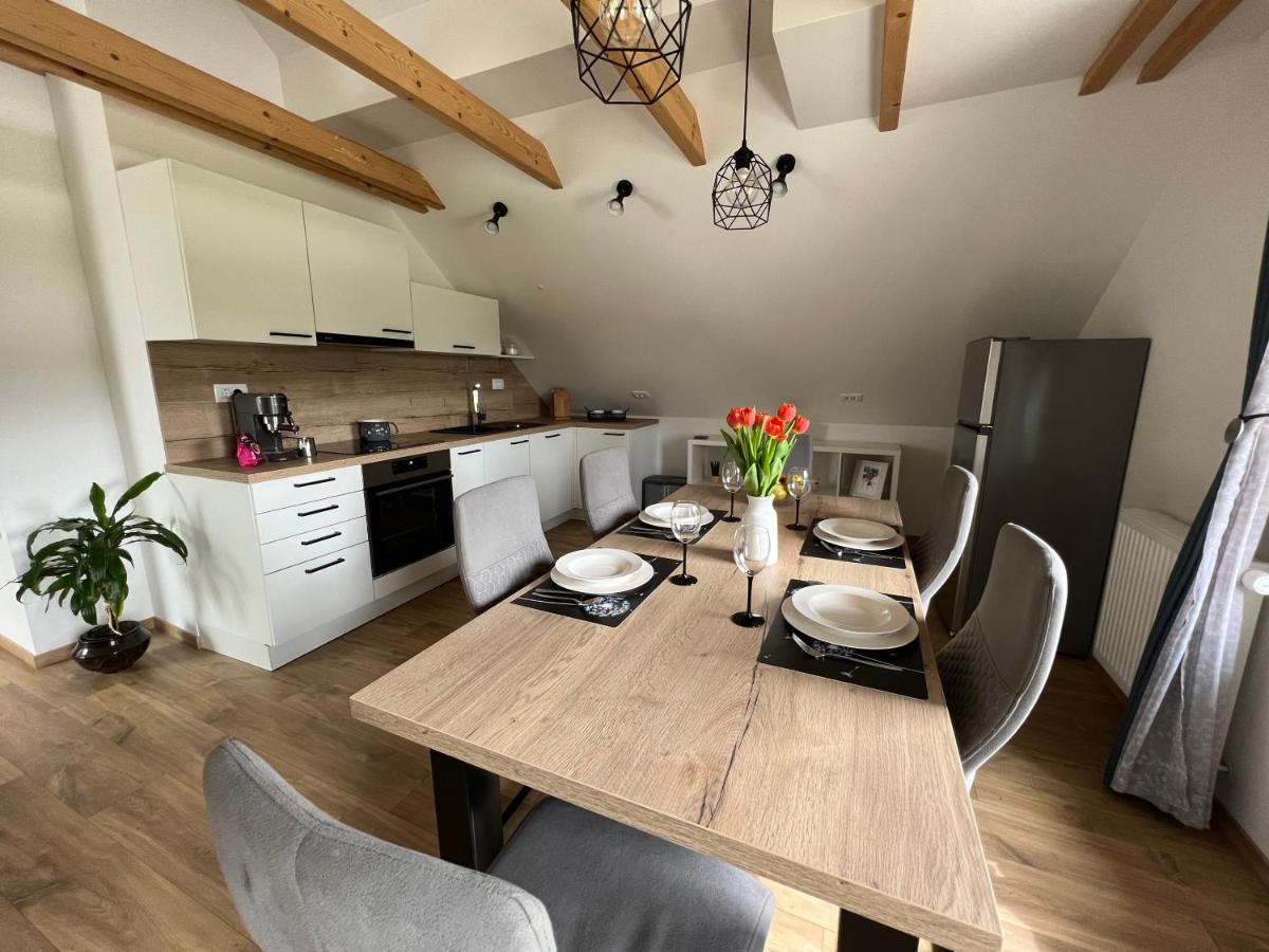 Apartma Ana In Manca Бегунье-на-Гореньскем Экстерьер фото