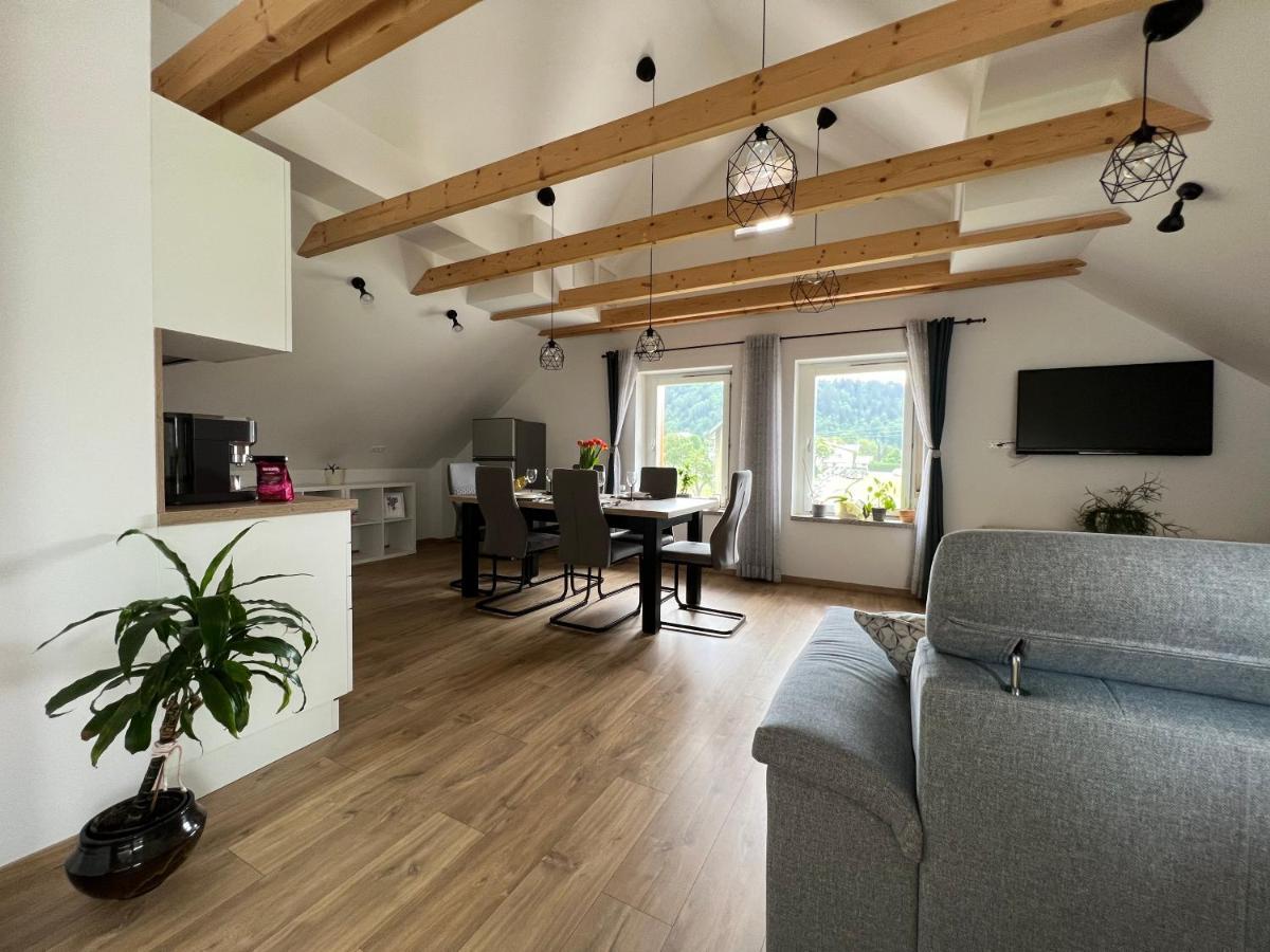Apartma Ana In Manca Бегунье-на-Гореньскем Экстерьер фото