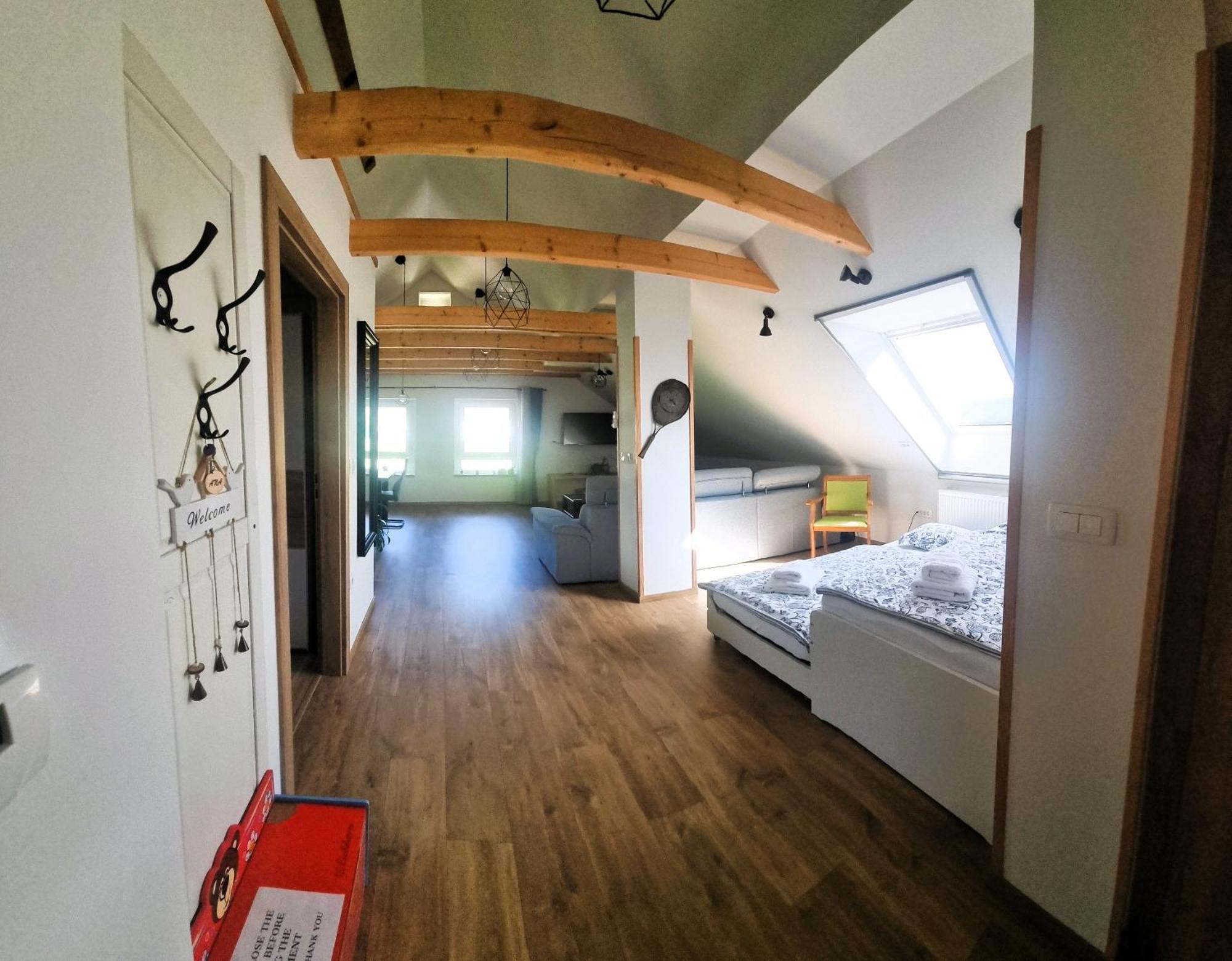Apartma Ana In Manca Бегунье-на-Гореньскем Экстерьер фото